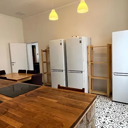 Waltz Хостел *