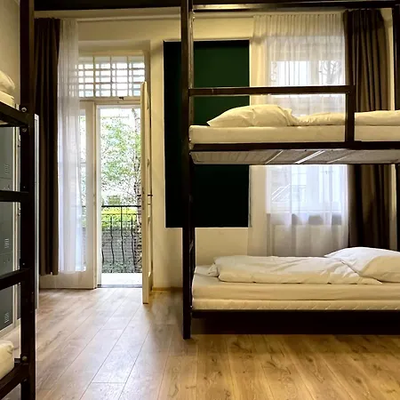 Waltz Hostal
