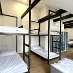 Waltz Hostel *